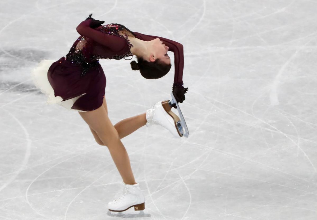 瑞典花样滑冰队以一敌众，夺魁金牌