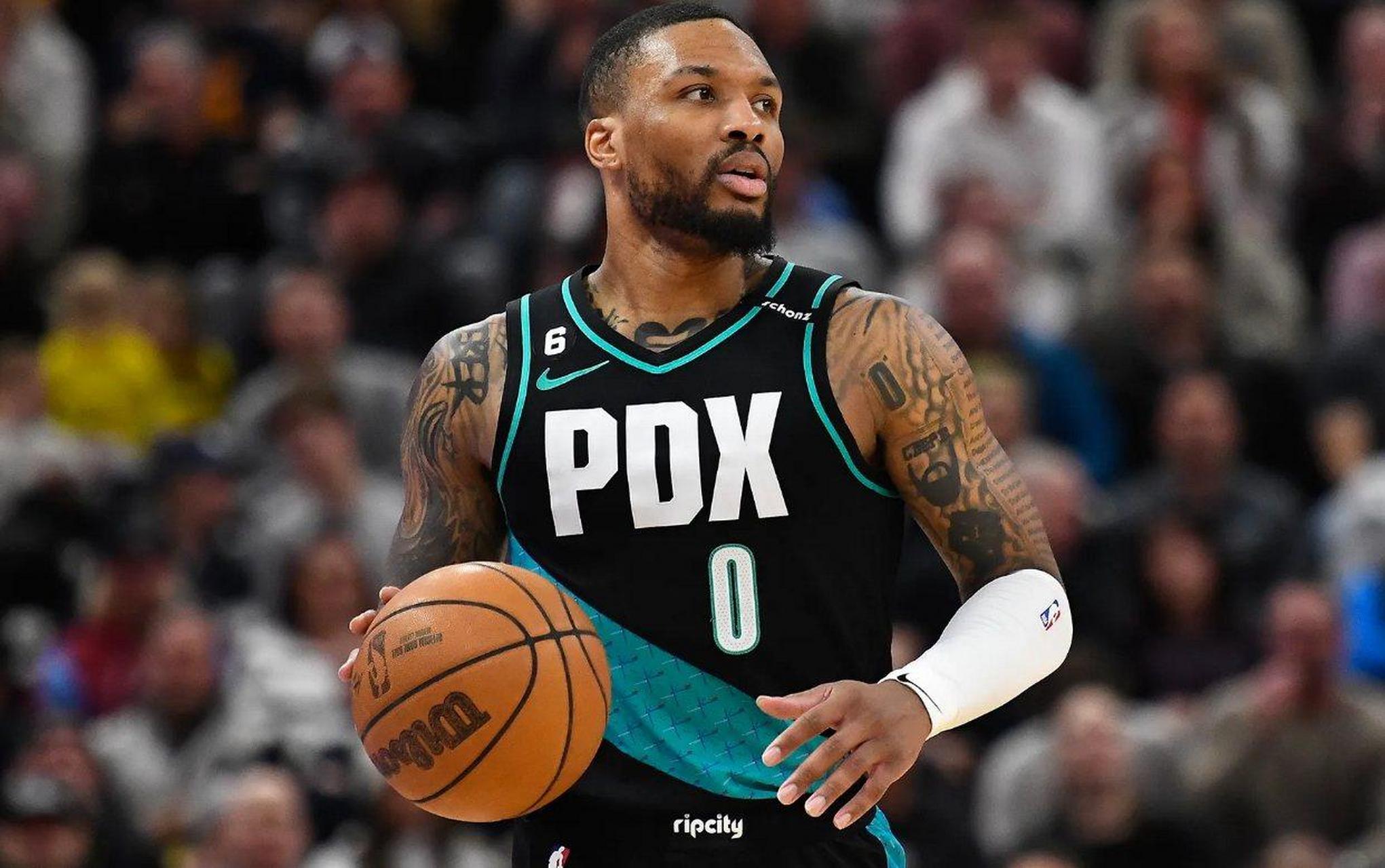 开拓者一役力挽狂澜,球队士气大振 开拓者一役力挽狂澜,球队士气大振