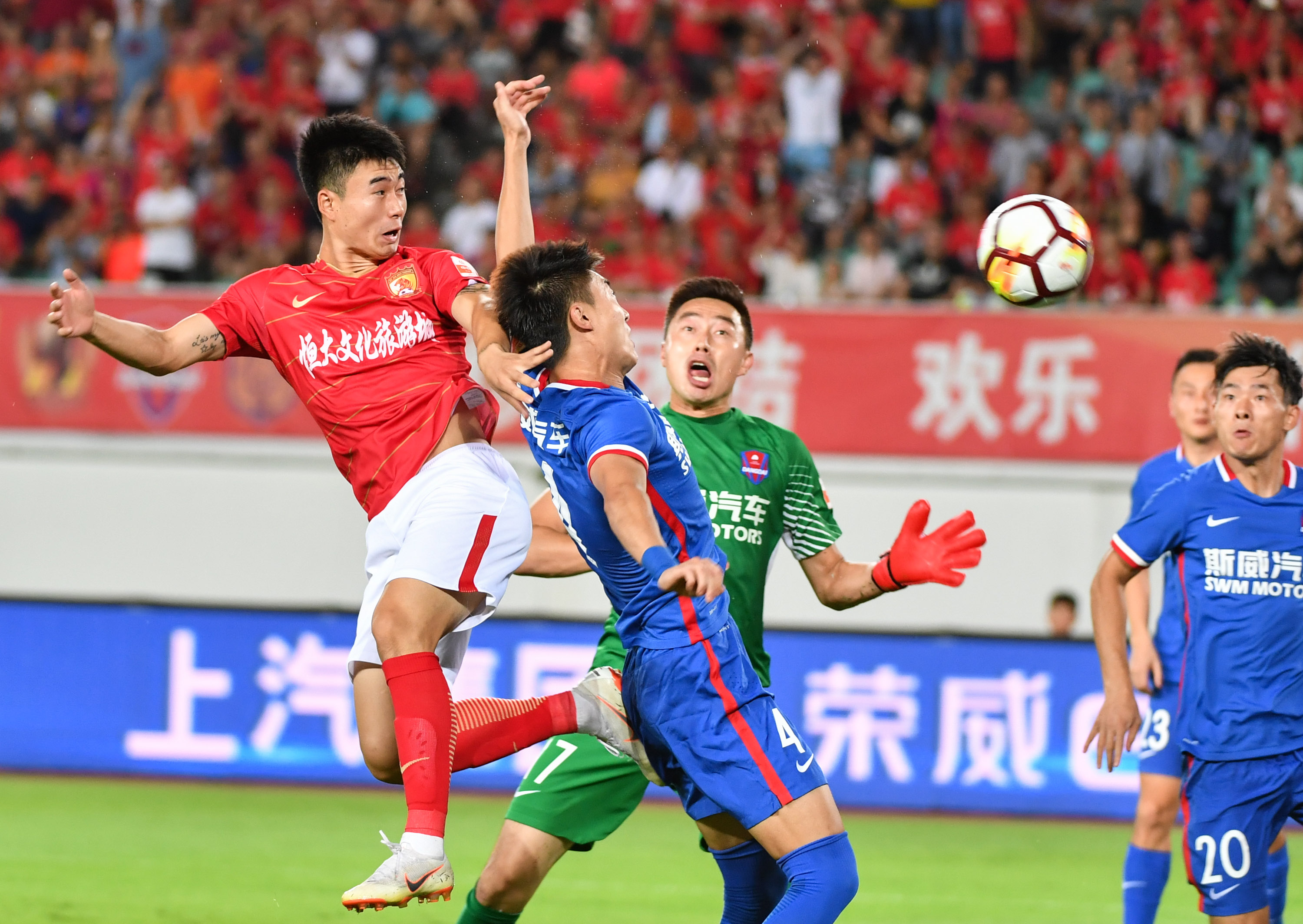 世俱杯2025-重庆斯威主场大胜,豪取三分的简单介绍