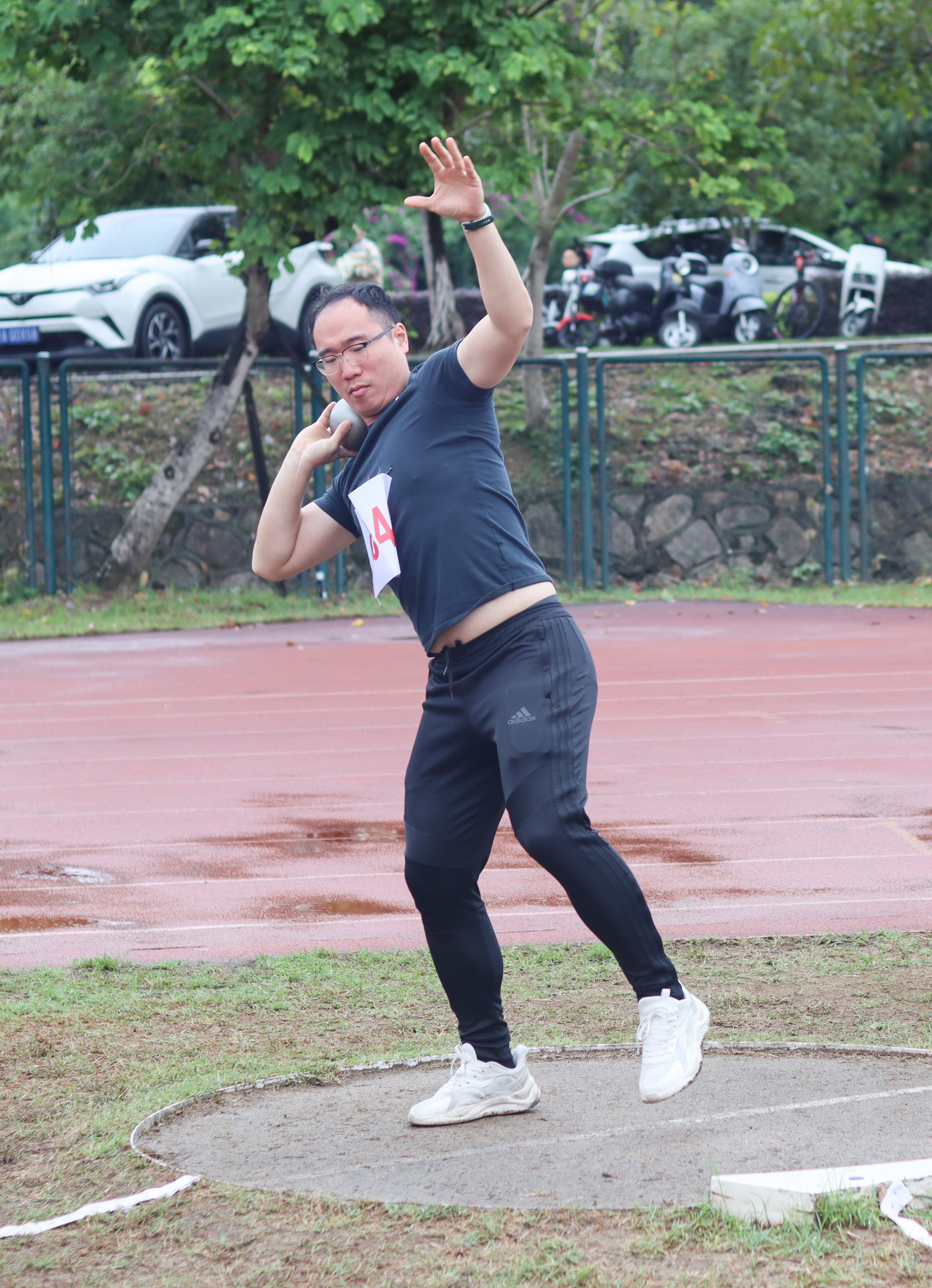 关于铅球比赛爆发人气选手冲冠,全场欢腾的信息 关于铅球比赛爆发人气选手冲冠,全场欢腾的信息