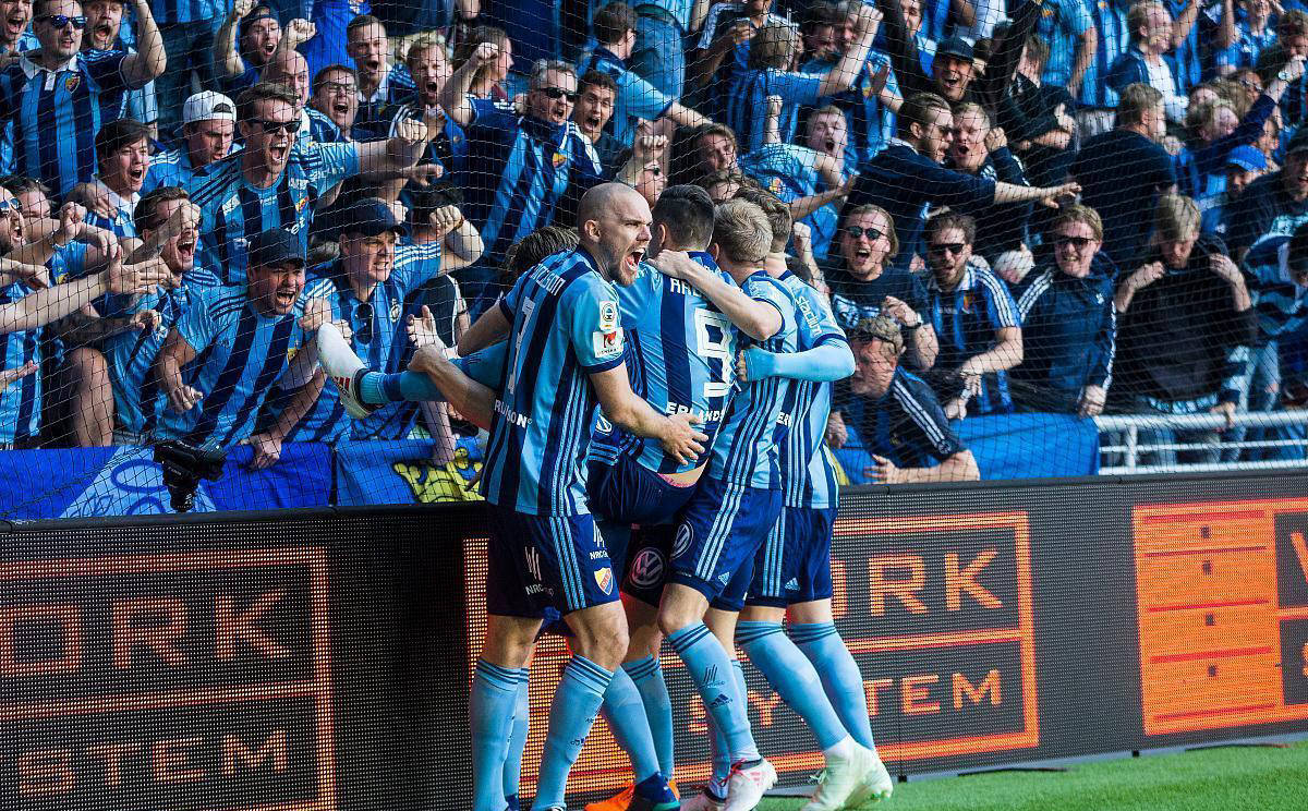 佛罗伦萨主场失球,球队战术遭受质疑 佛罗伦萨主场失球,球队战术遭受质疑