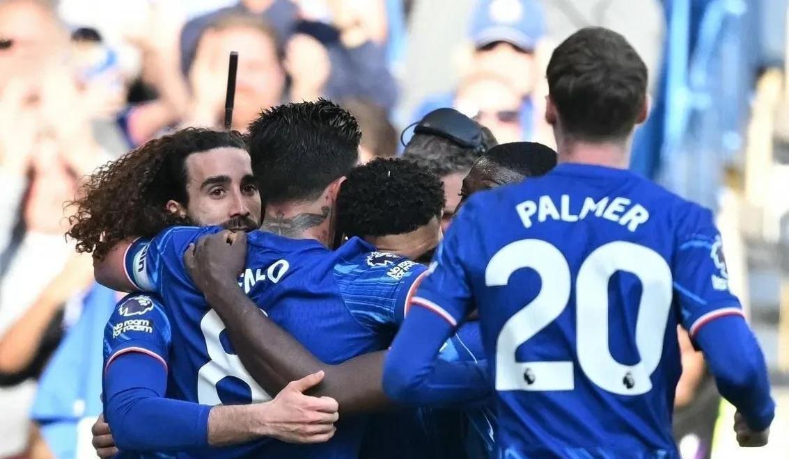 世俱杯官网-包含切尔西客场胜出，争冠形势胶着不下的词条