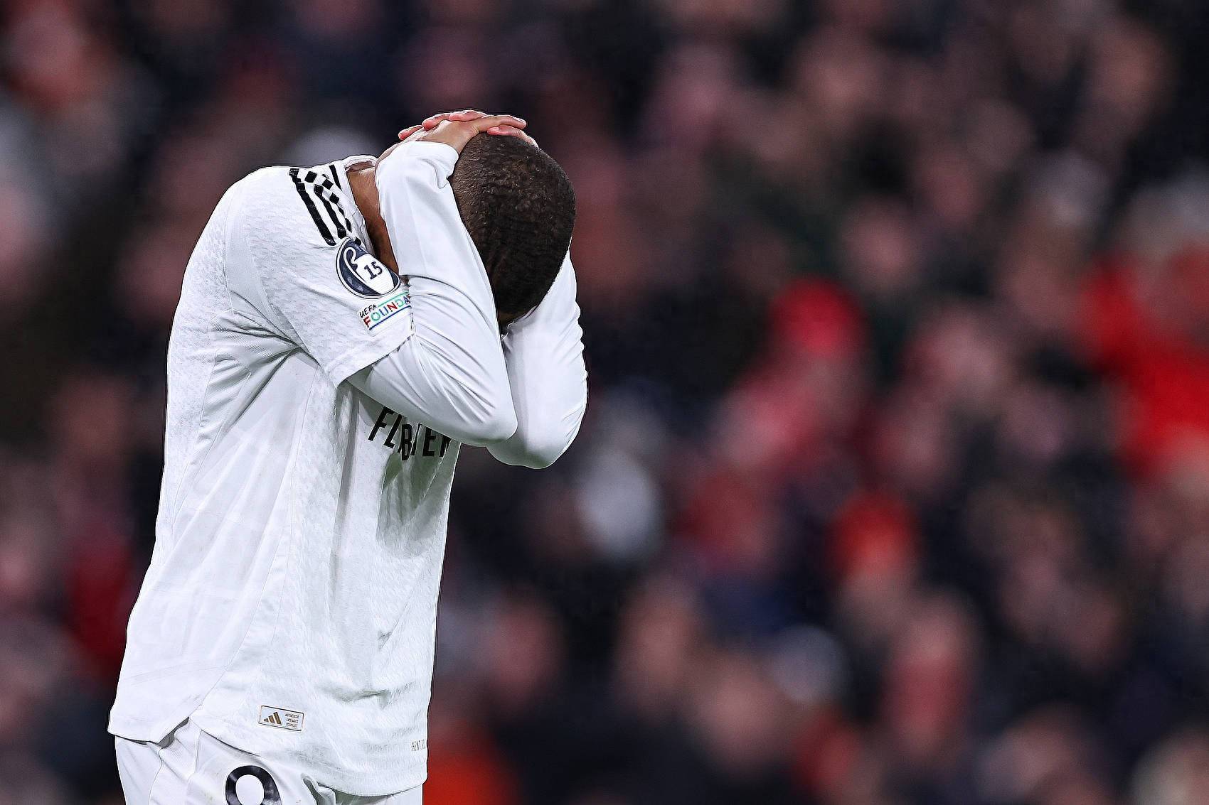 利物浦表现糟糕,输球成为定局的简单介绍 利物浦表现糟糕,输球成为定局的简单介绍