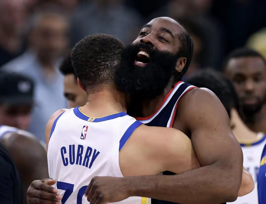 世俱杯决赛-柏林赛场掀起狂潮,连胜连胜登上顶峰