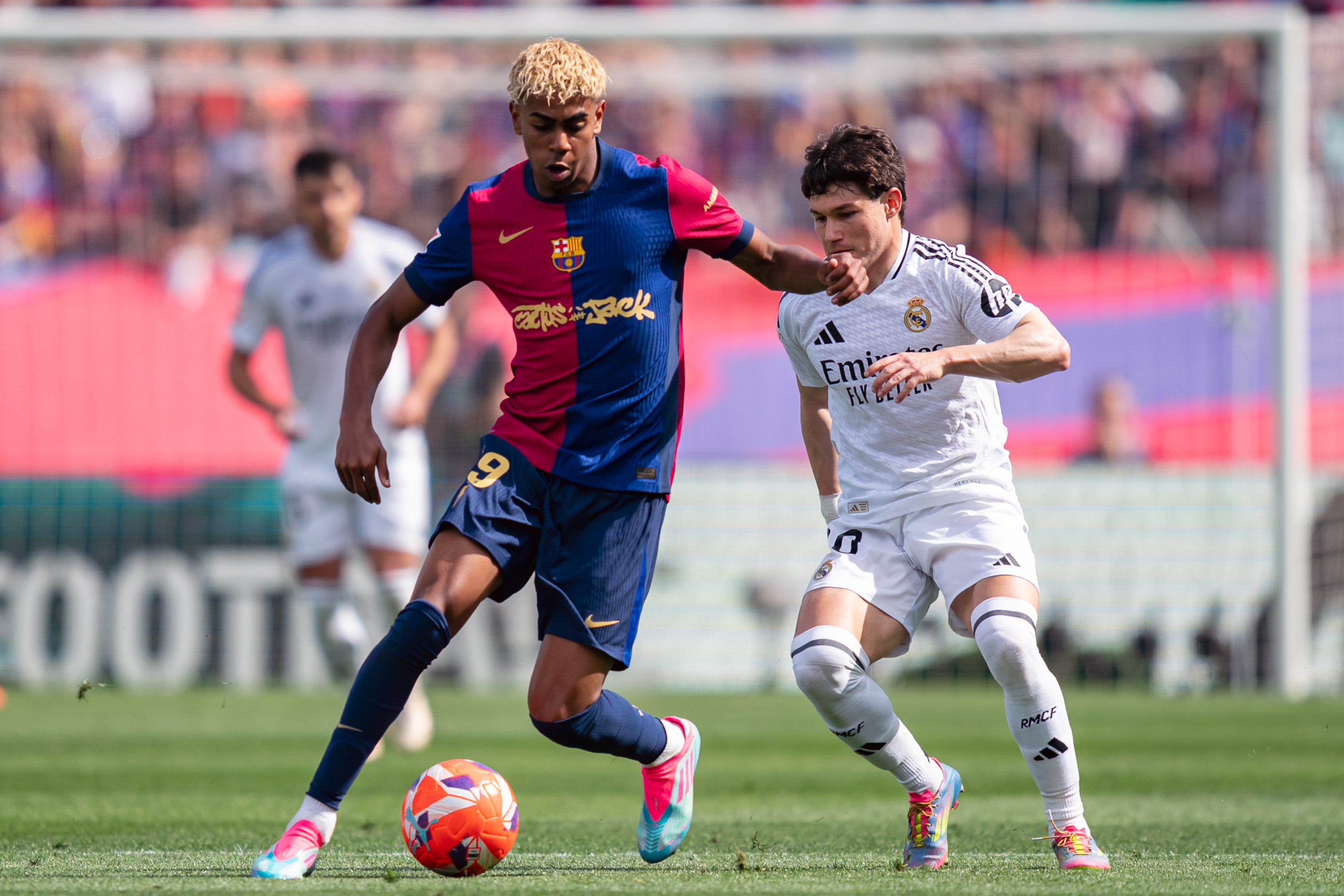 世俱杯2025-皇马新援表现出色,球队冲击西甲冠军的简单介绍