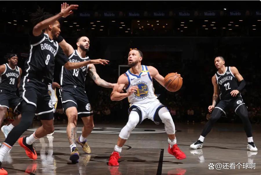 篮网全队状态神勇,逆转胜利引领先进 篮网全队状态神勇,逆转胜利引领先进