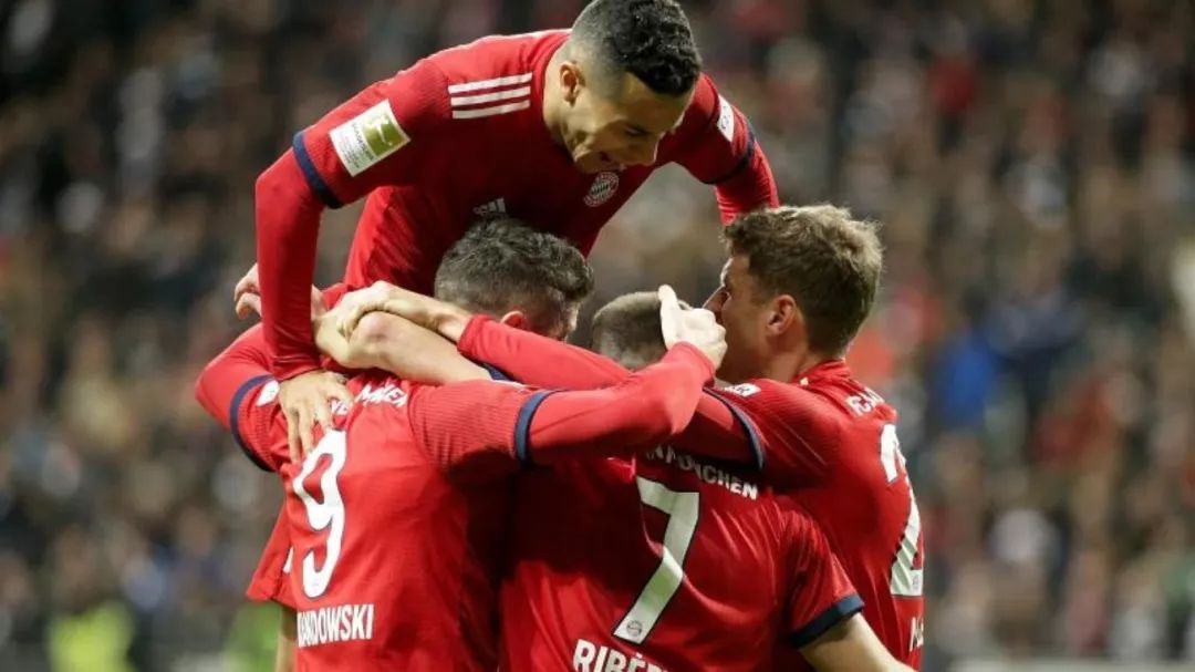 斯图加特客场告捷，终结连败僵局