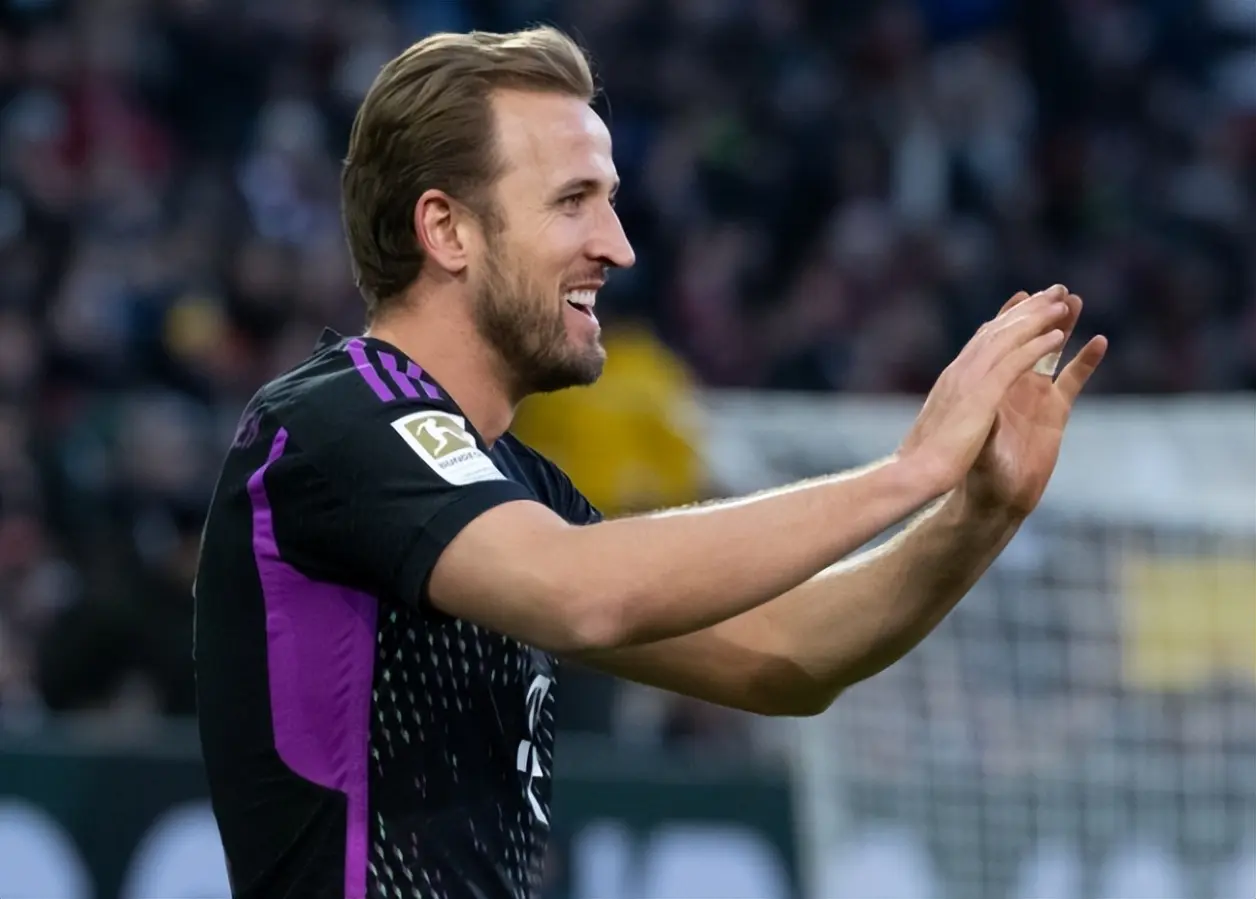 世俱杯官网-拜仁慕尼黑主场不敌门兴格拉德巴赫,遭遇失利