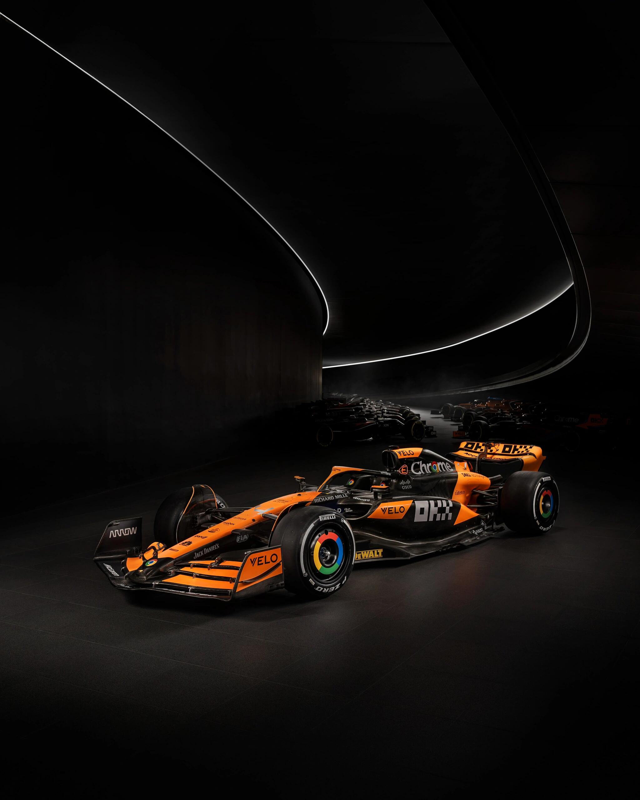 世俱杯分组-迈凯伦横扫红牛车队,皮亚斯特里点燃赛场的简单介绍